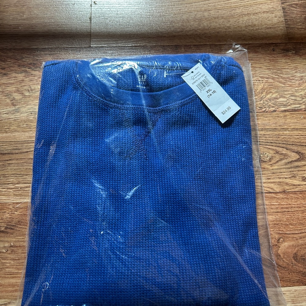 GAP women’s Vibrant Blue Crewneck waffle knit